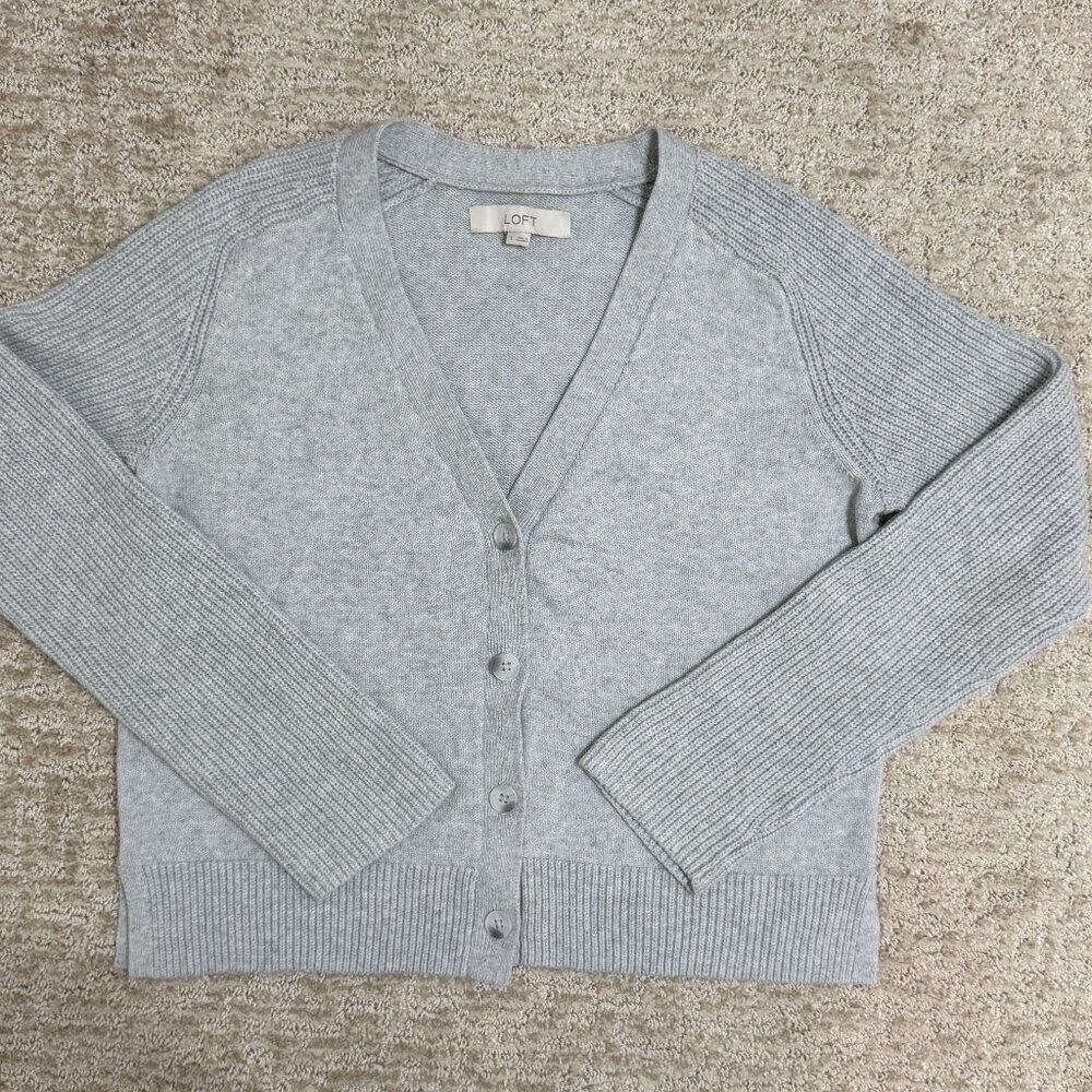LOFT Gray Button Front Cardigan – Size Small